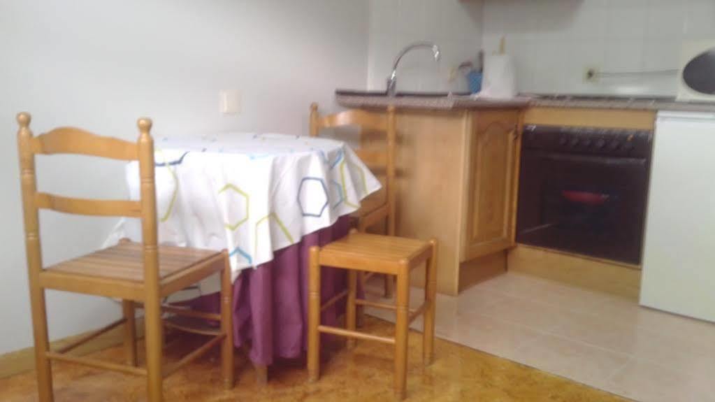 Hotel Los Robles Onís Kültér fotó